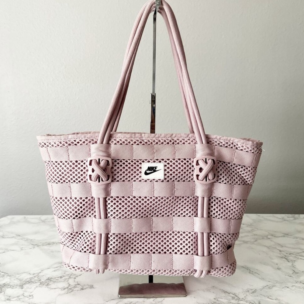 Nike Lilac Lavender Mesh Sporty Zip Top Strappy Shoulder Bag Tablet WaterBottle